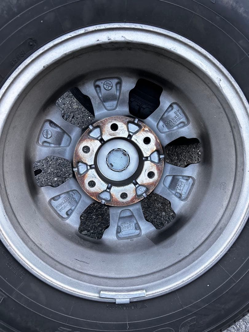 た*る様 送料込　キャラバン　プロスタイル　純正ホイール　2021年製　195/