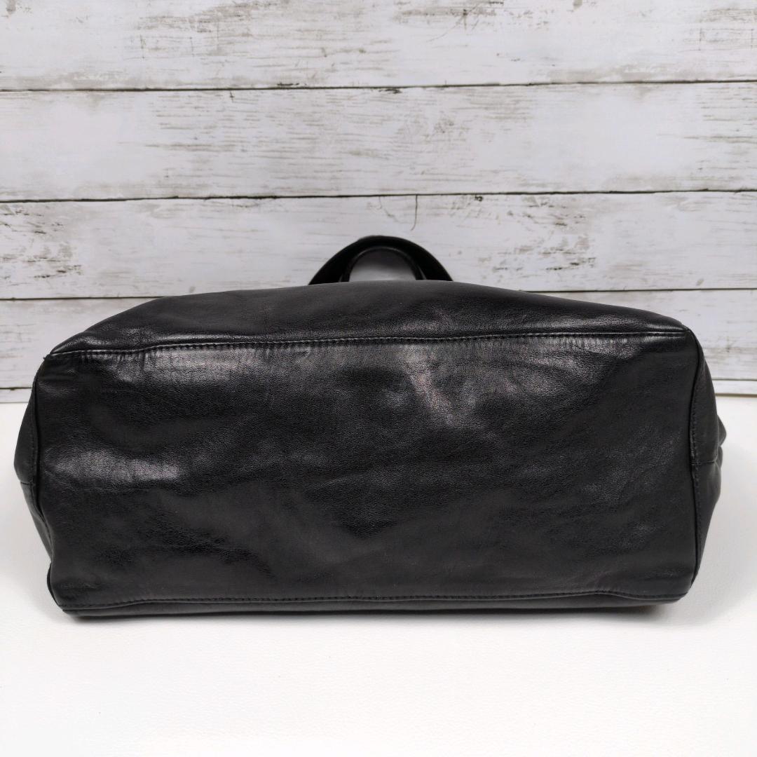 イルビゾンテ トートバッグ ハンドバッグ レザー ブラック 大きい 肩掛け