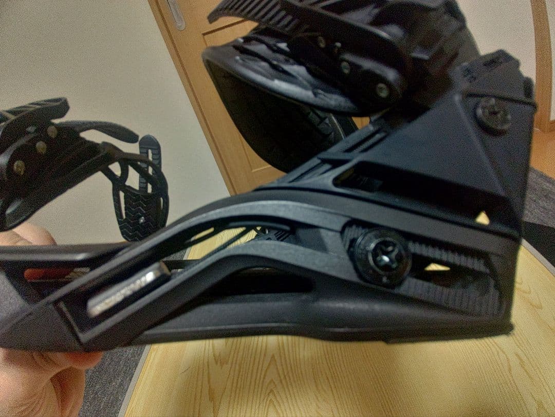 SALOMON Hologram サロモン ホログラム　ビンディング