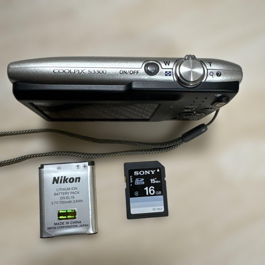 Nikon COOLPIX S3300 デジタルカメラ 16GBメモリーカード付