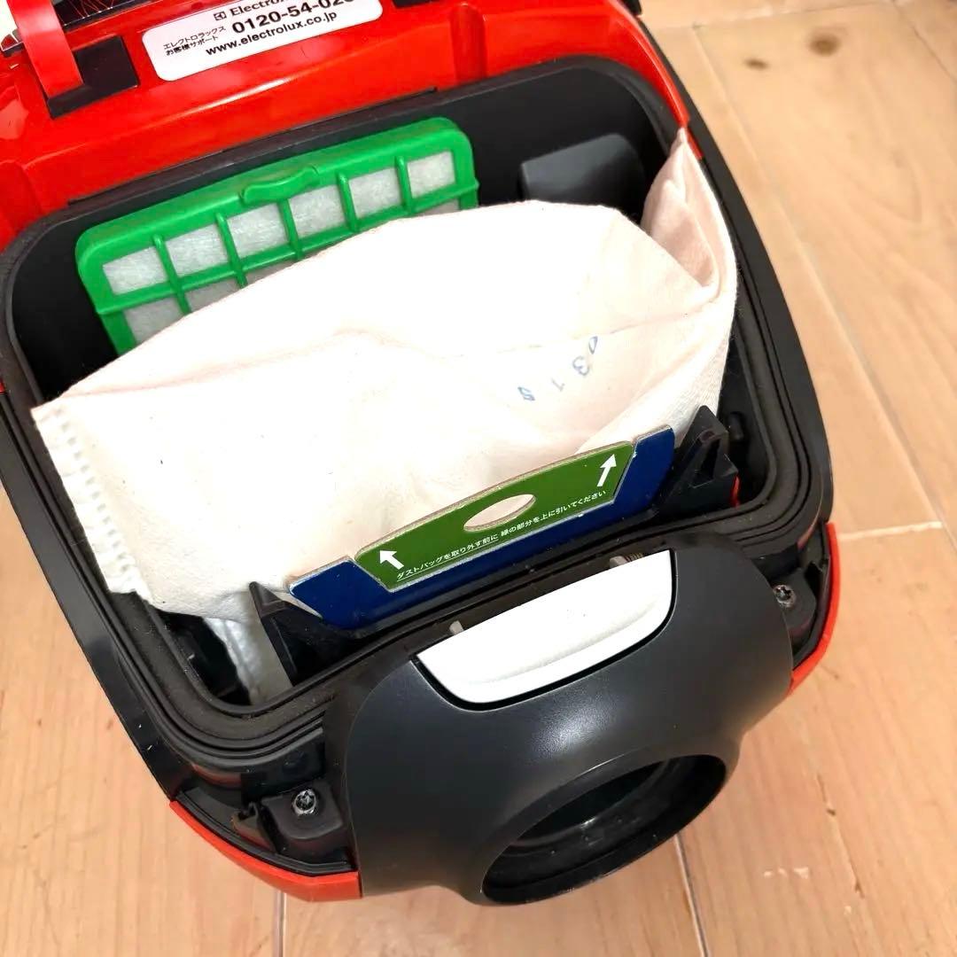 エレクトロラックス エルゴスリー オート 紙パック式 掃除機 EET530SO