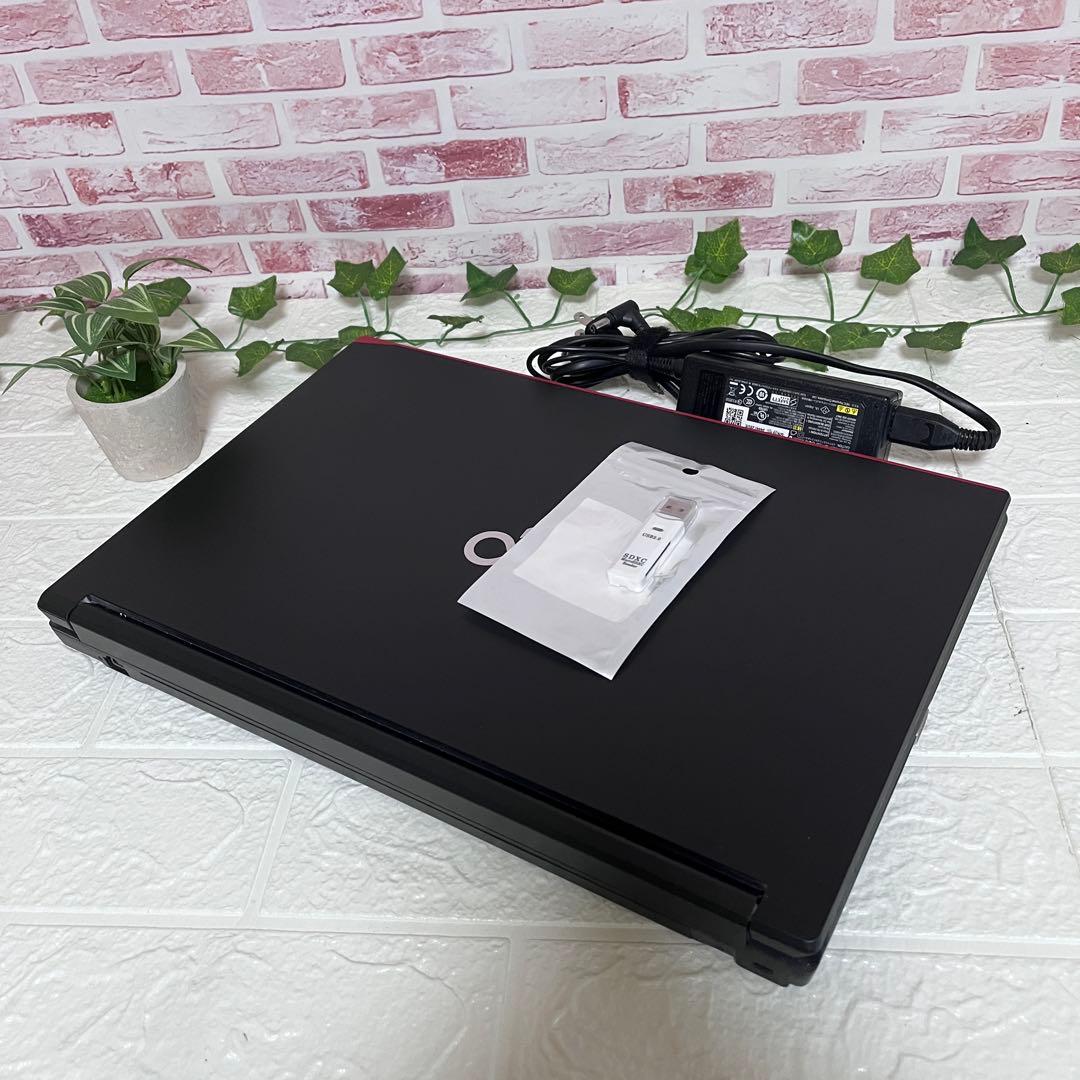 ★中古富士通 SSD256GB メモリ8GB★A576/PX ノートPC551