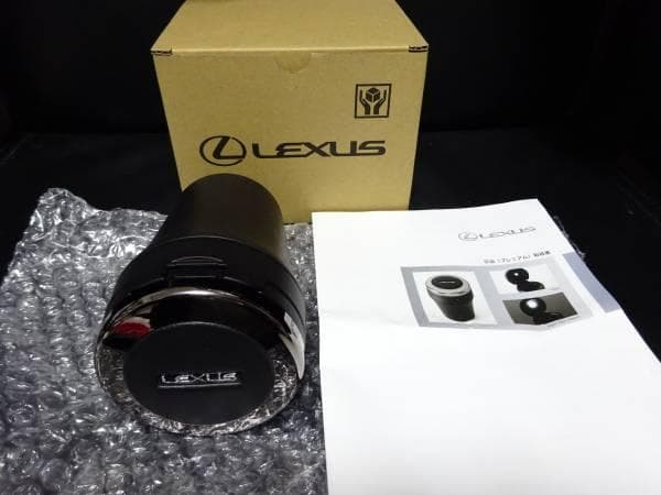 ＜レクサス純正＞正規新品LED点灯プレミアム仕様ロゴ入り 蓋本革仕上高級携帯灰皿