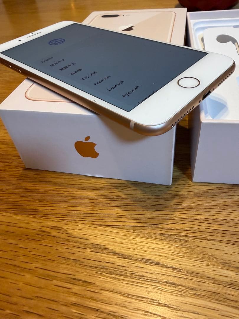Apple iPhone 8Plus 美品SIMフリー　シャンパンゴールド