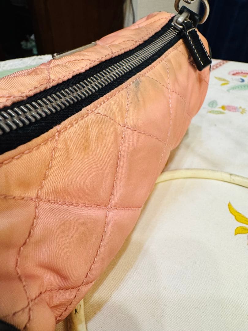 PRADA キルティングポーチ ピンク