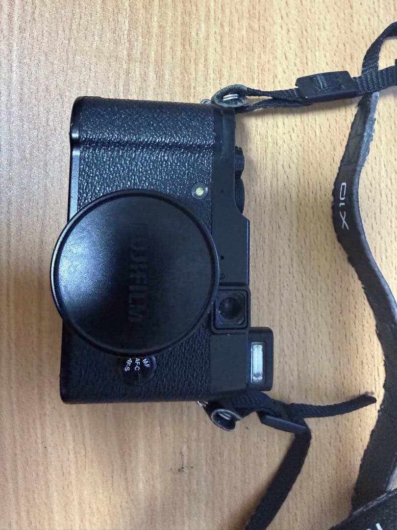 FUJIFILM x10 コンパクトデジタルカメラ