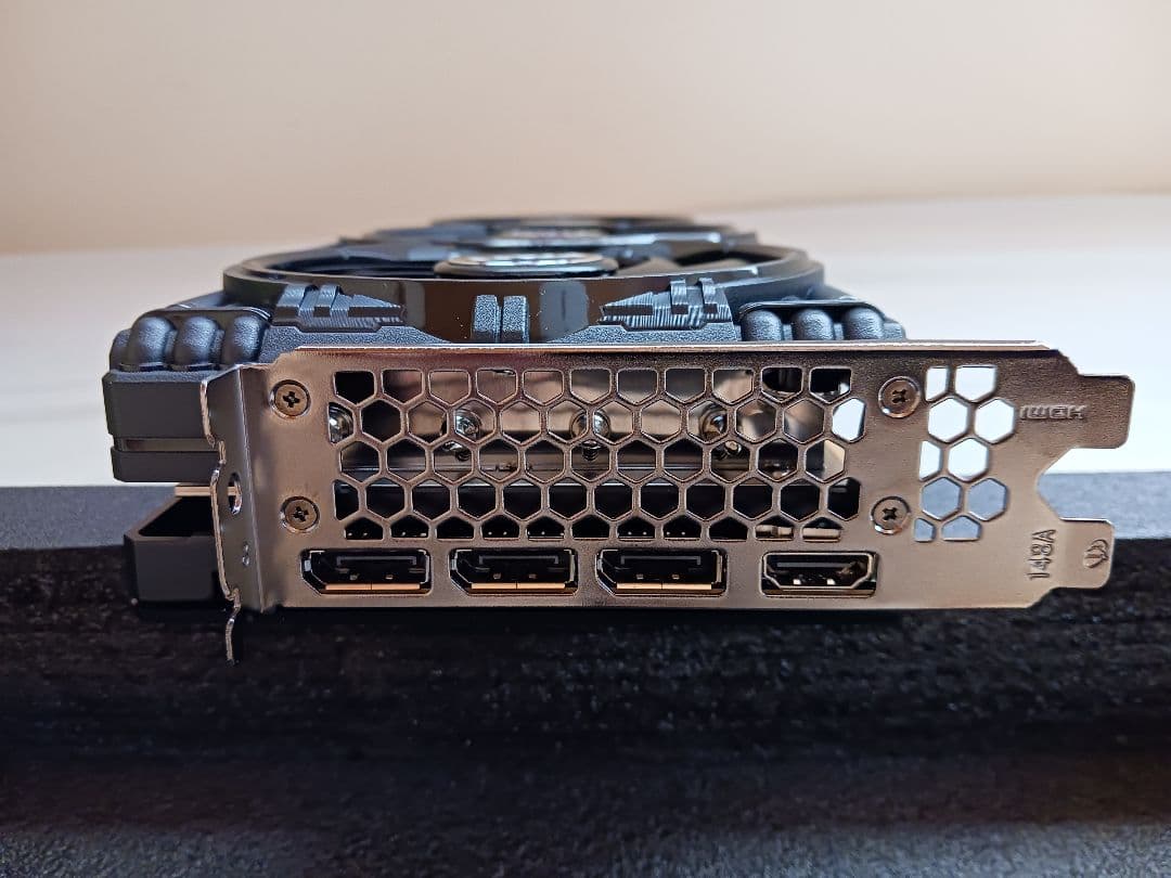 GeForce RTX 5070 Ti　Gaming Pro S