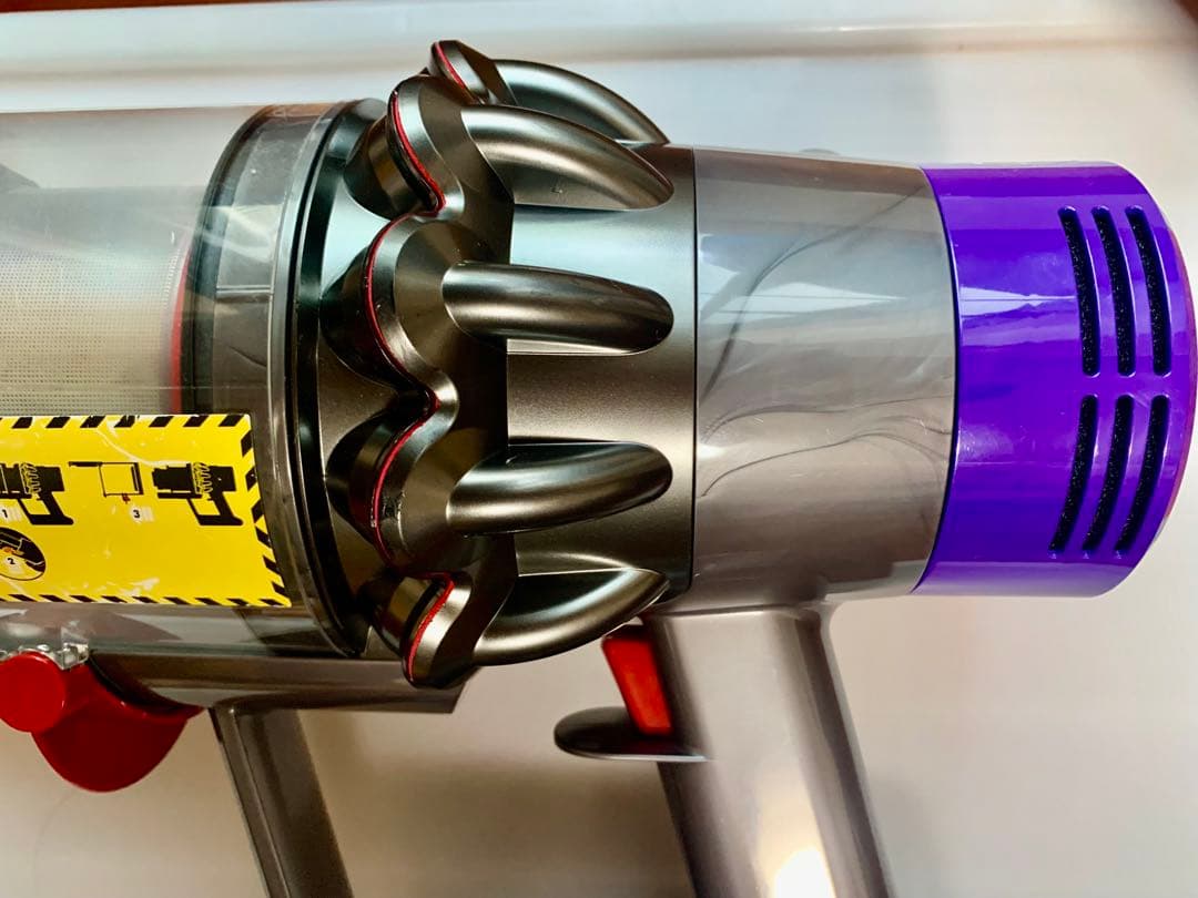 dyson ダイソンV10 SV12 本体のみ【分解清掃済み】