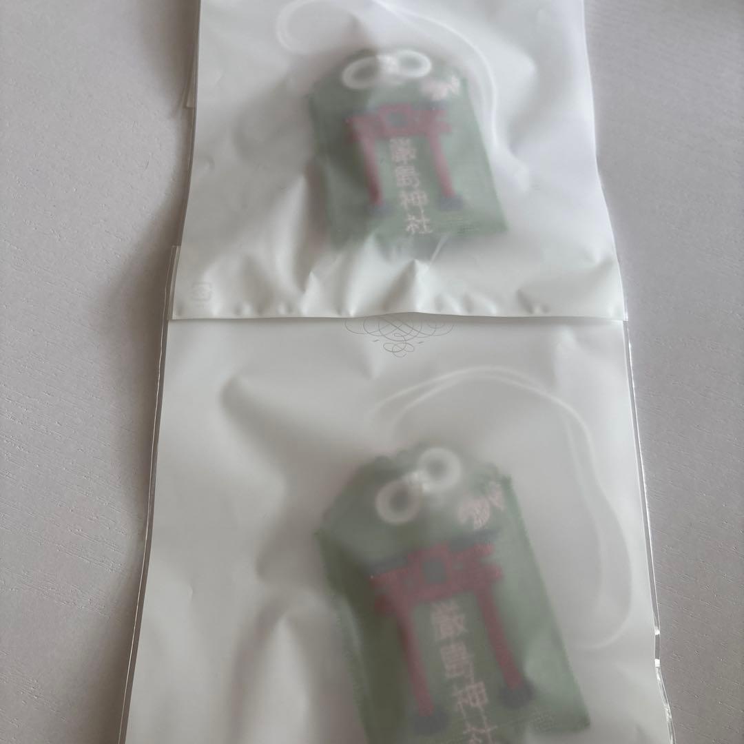 c*0様 近沢レース　 元町　厳島神社ハンカチ お守り付き　２色　ピンク　グレー