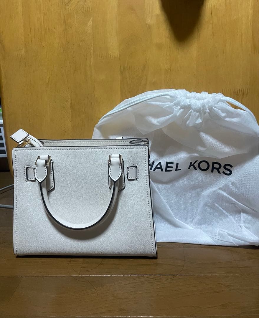 MICHAEL KORS ホワイト ショルダーバッグ ハンドバッグ　保存袋付き