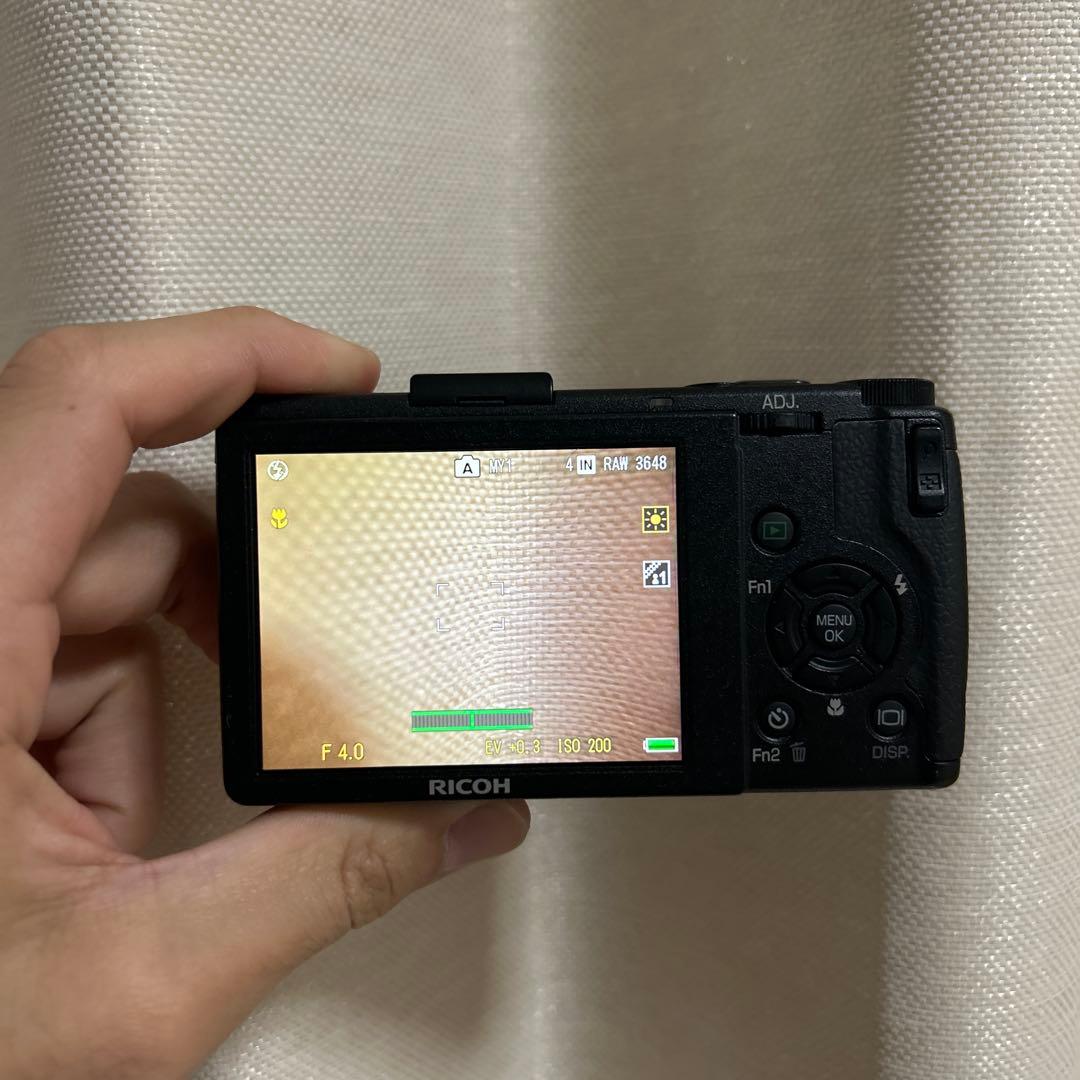 デジタルカメラ RILOH GR DIGITAL iii