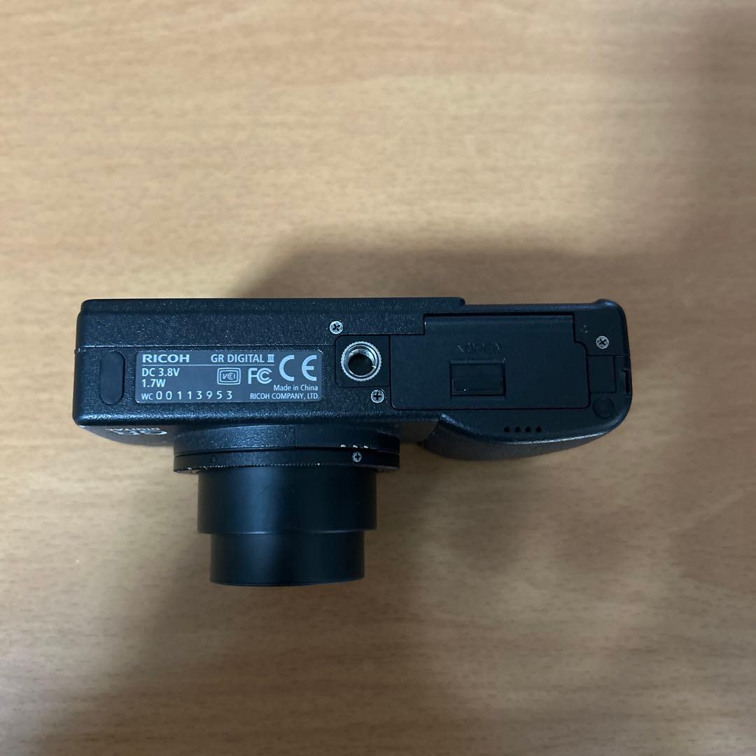 デジタルカメラ RILOH GR DIGITAL iii