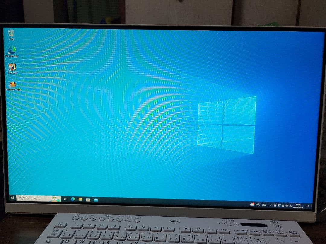 爆速SSD搭載　新しくてきれいなミニマリストPC テレビやゲーム用モニタにもなる