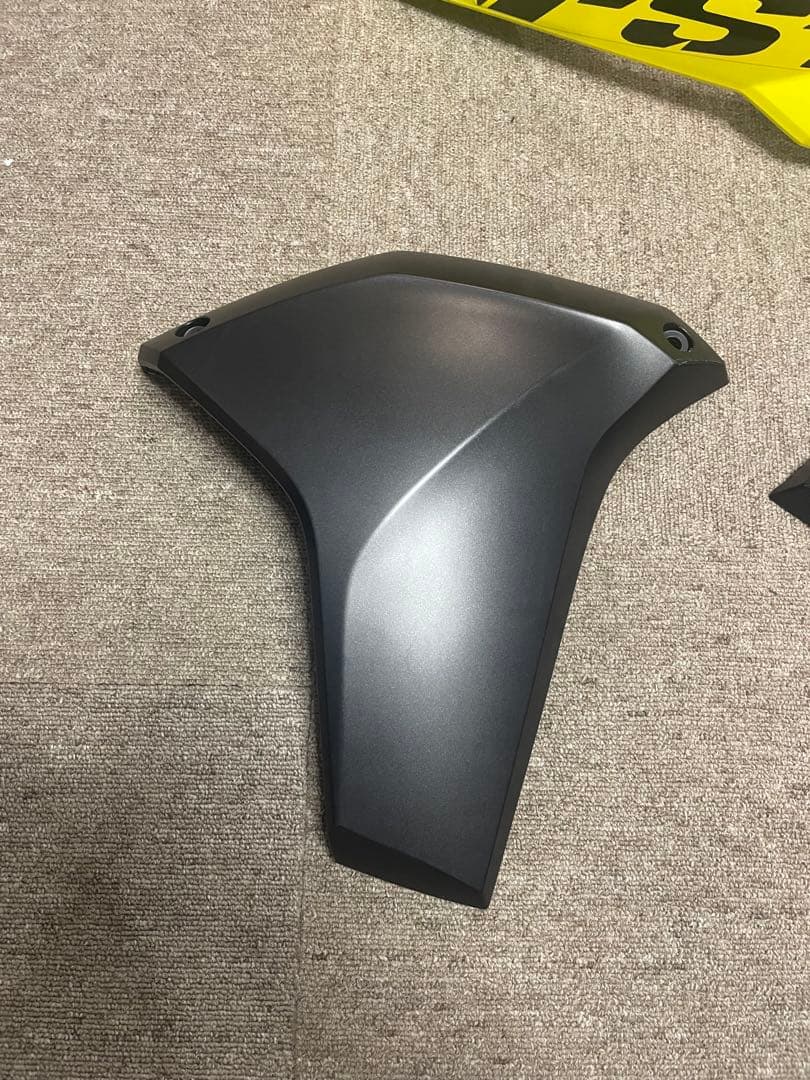 Vストローム250 カウルセット イエロー