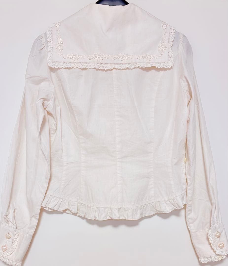 イノセントワールド　ブラウス②