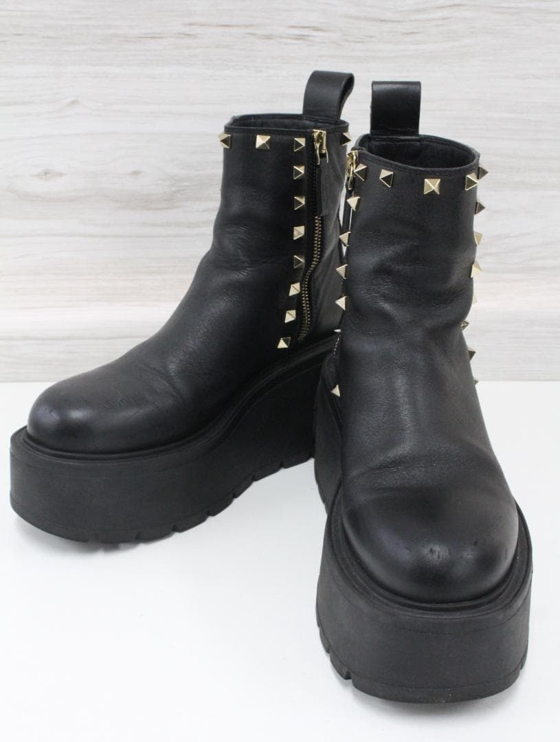 ▲ヴァレンティノガラヴァーニ プラットフォーム スタッズショートブーツ