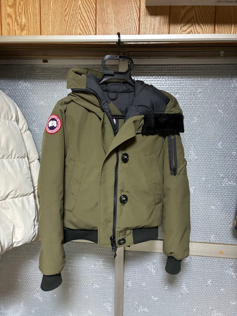 カナダグース　レディース　ショート丈　カーキ　ラブラドール