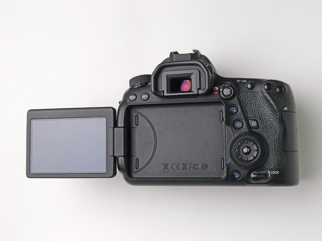 CANON 6D Mark2　おまけレンズ付き