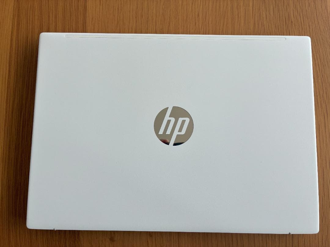 【美品】HP Pavilion Aero Laptop 13-be1021AU