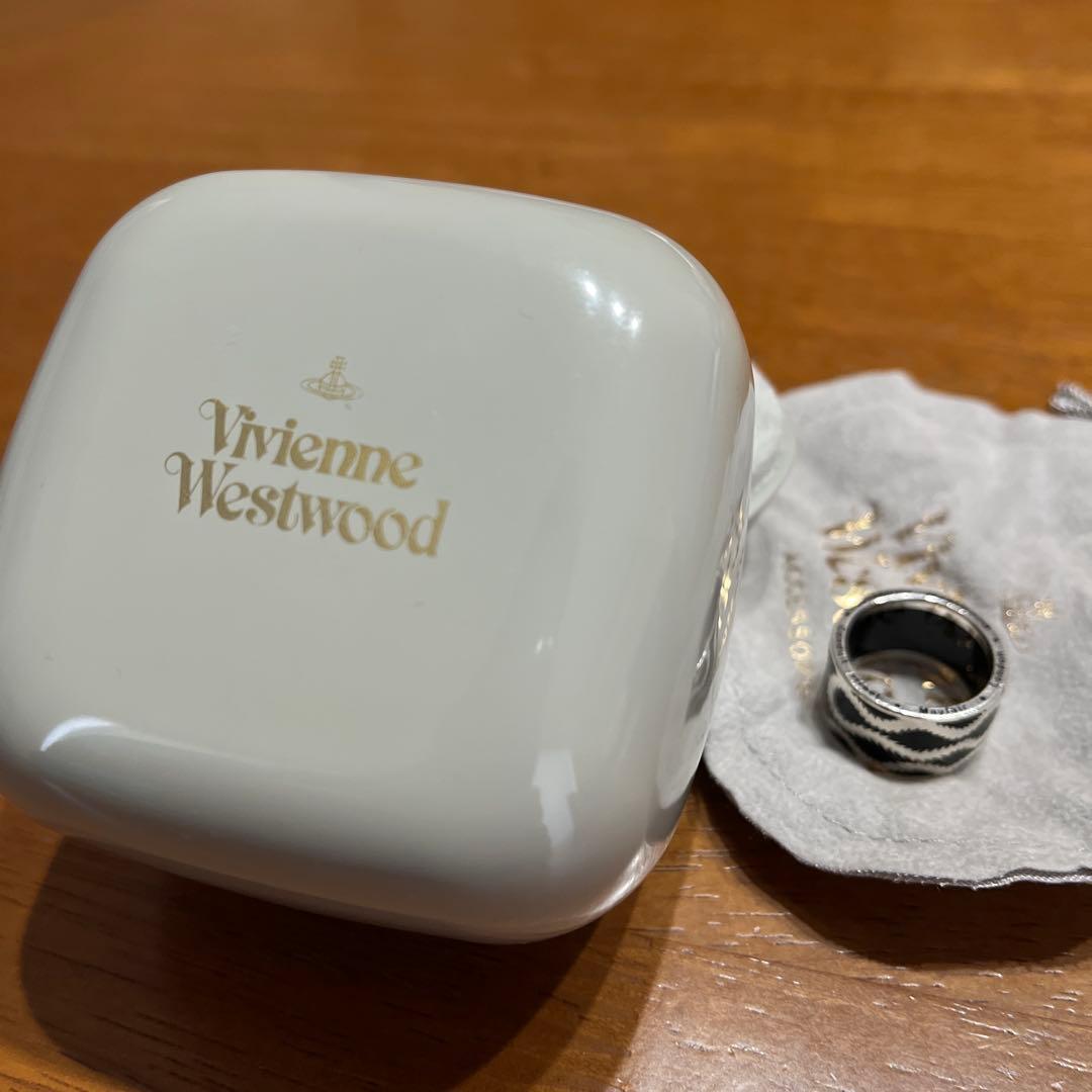 (値下げしました)Vivienne Westwood スクイグルリングSサイズ
