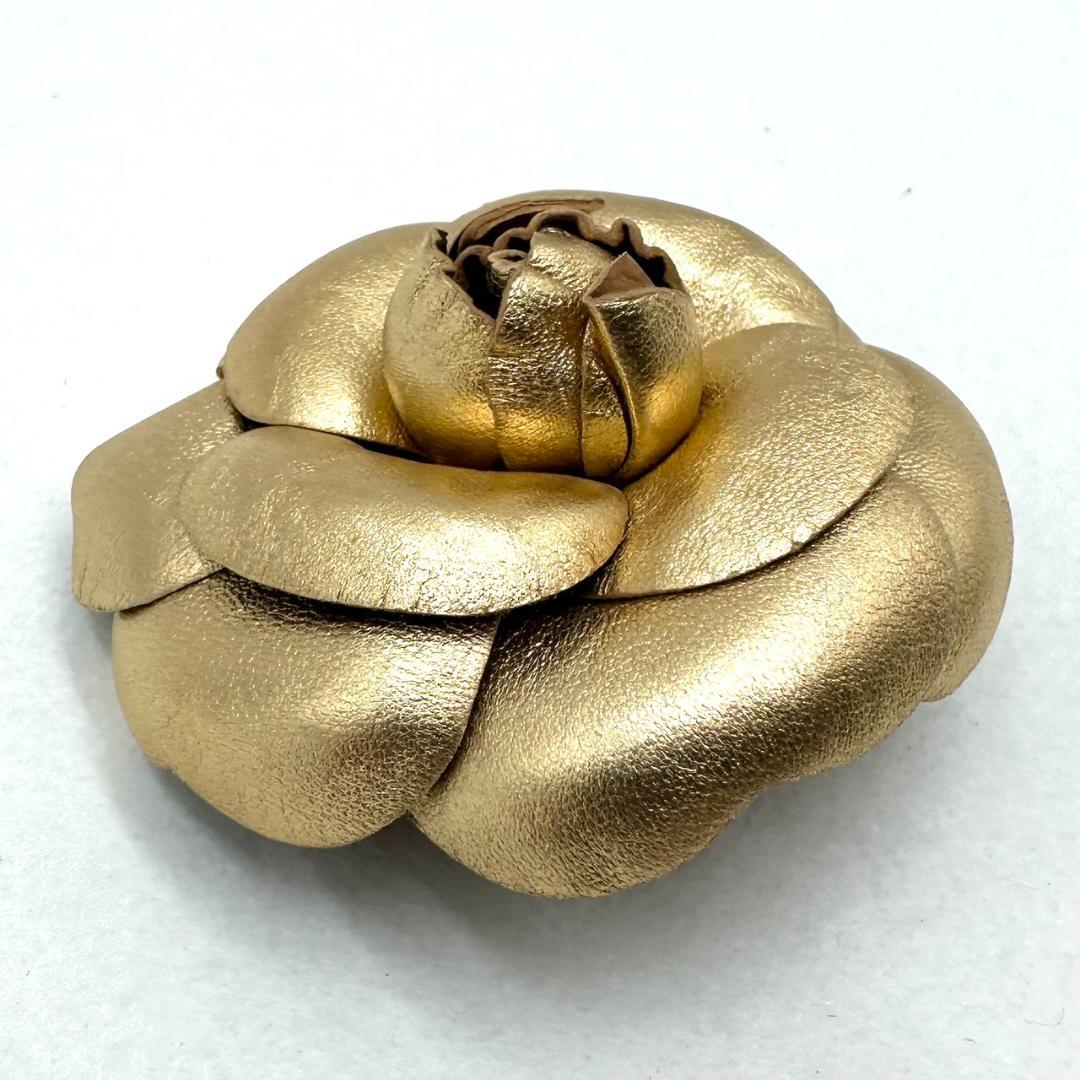 CHANEL シャネル コサージュ ブローチ カメリア ゴールド 保存箱付き