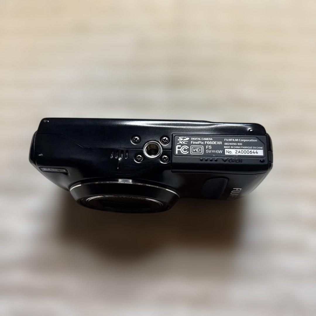Fujifilm FINEPIX F200EXR コンパクトデジタルカメラ