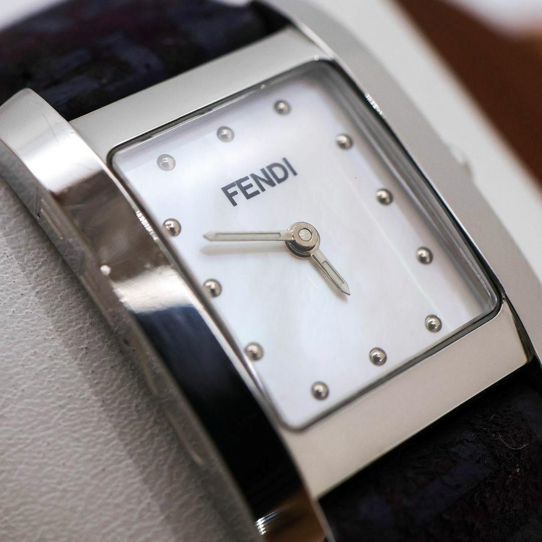 稼働 FENDI 腕時計 7000L シェル文字盤 純正レザーベルト 1703
