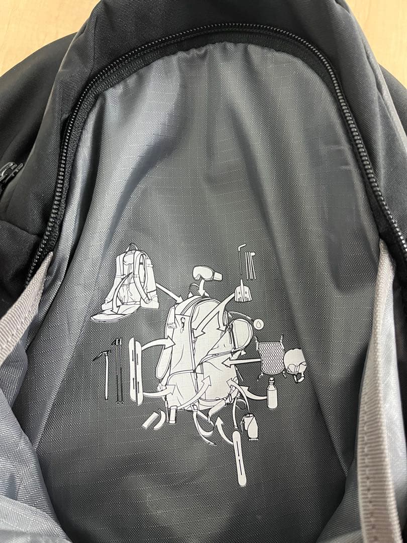 スノーボード Burton [ak] Taft 28L Backpack