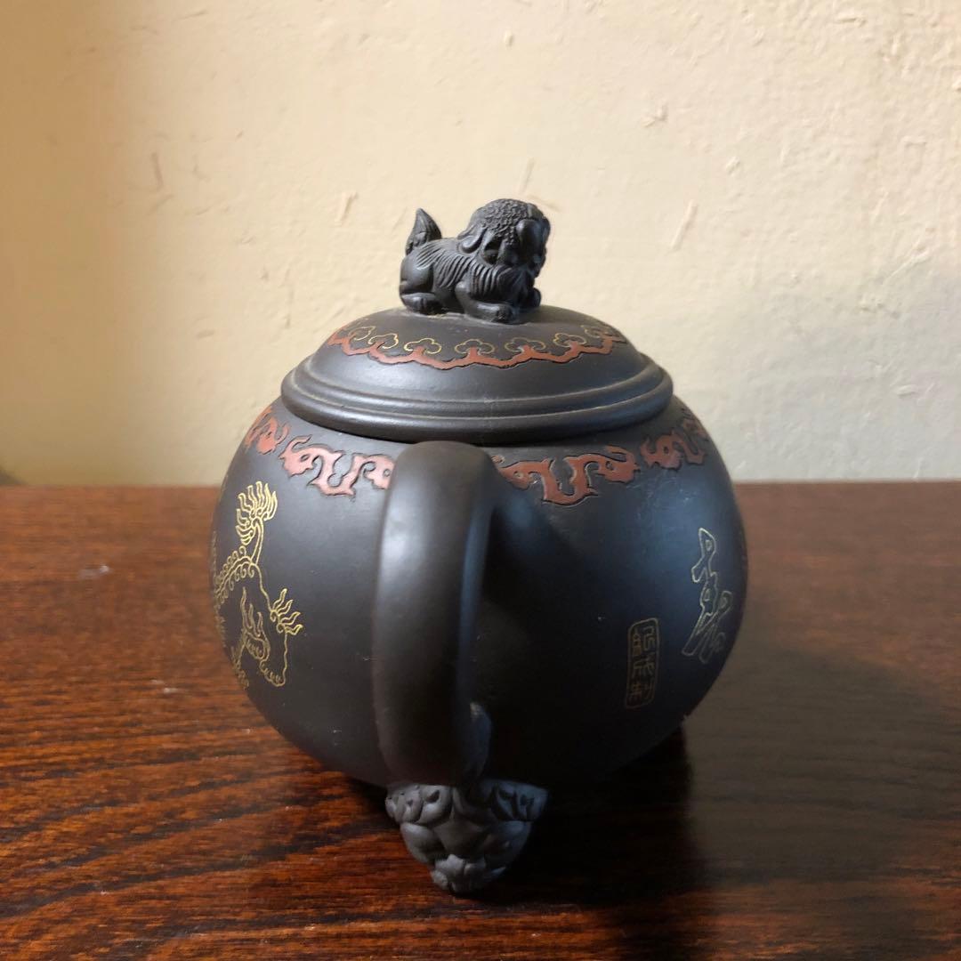 中国　獅子彫刻の陶器急須