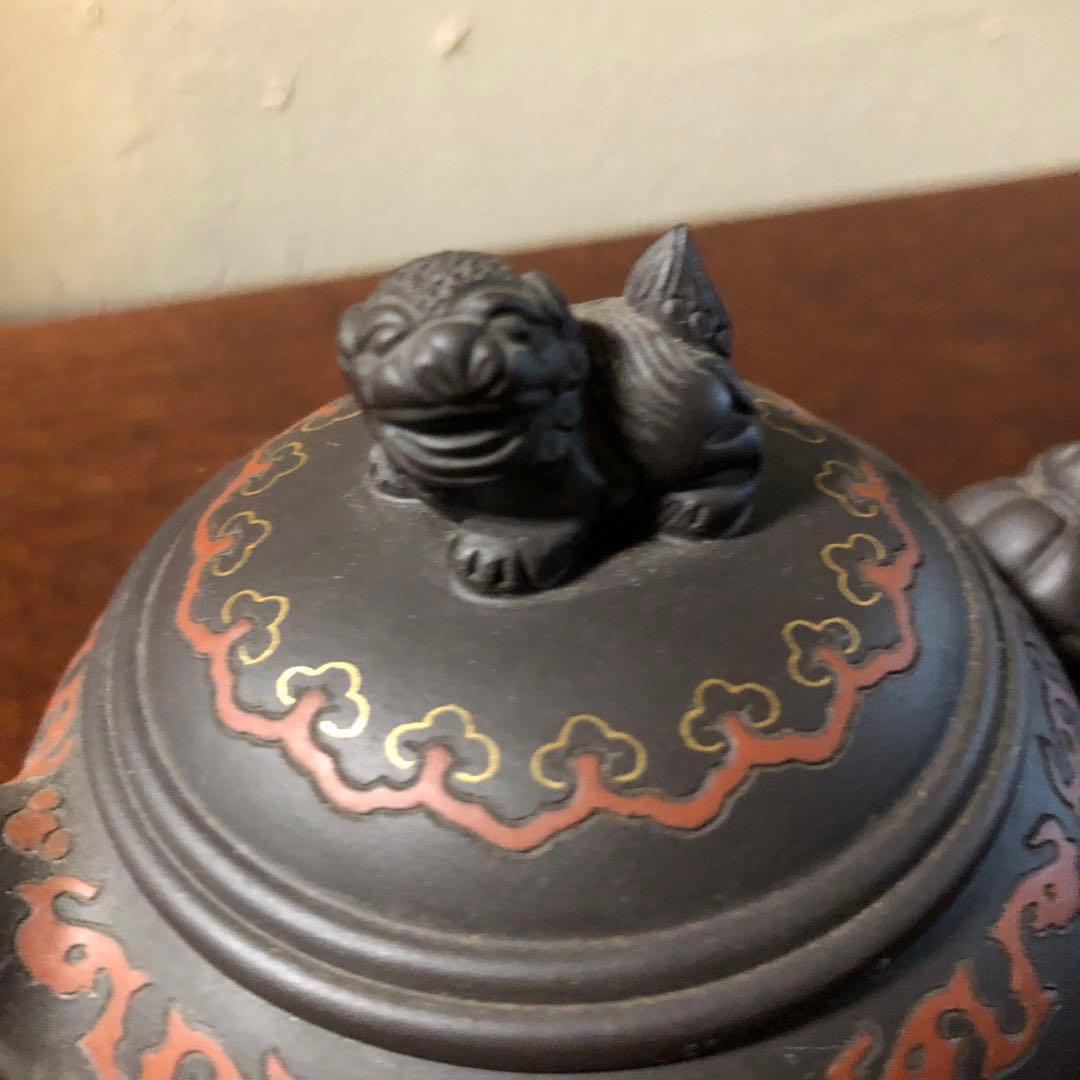 中国　獅子彫刻の陶器急須