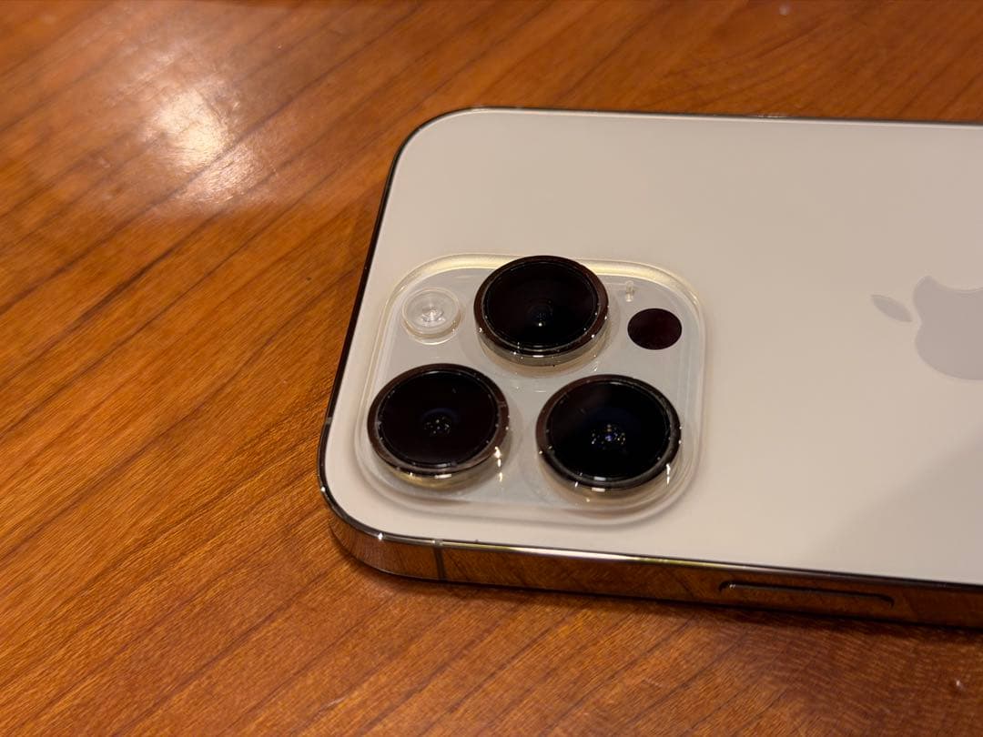 「アミー」Apple iPhone 14Pro ゴールド 本体 258ギガ