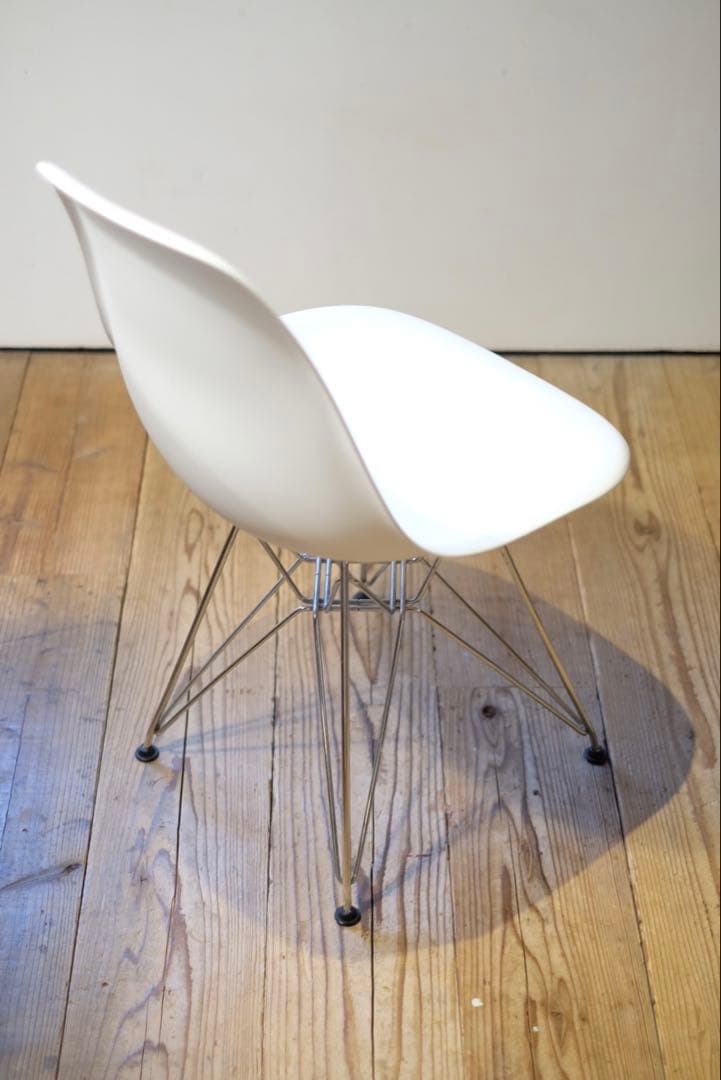 【正規品】【送料込み】イームズシェルチェア Vitra製