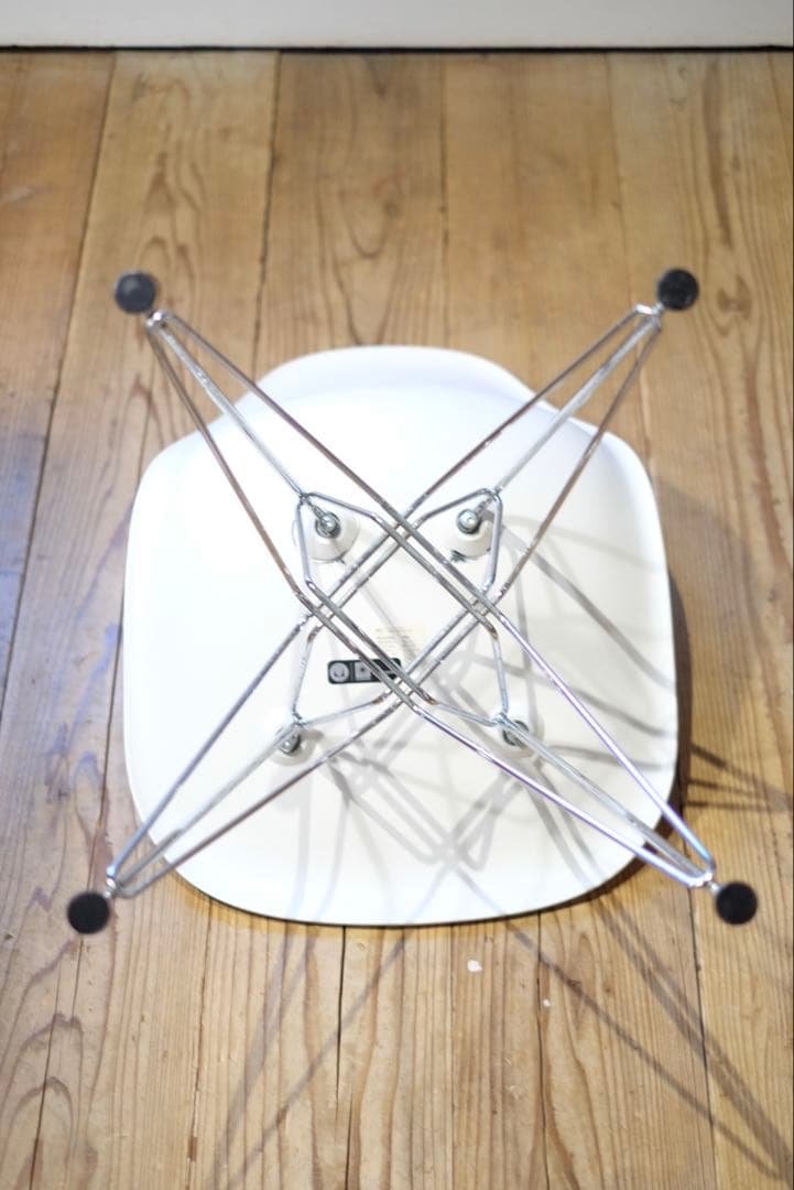 【正規品】【送料込み】イームズシェルチェア Vitra製