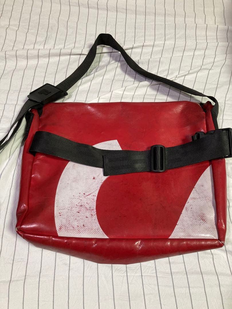 FREITAG DEXTER ? メッセンジャーバッグ 赤白　フライターグ