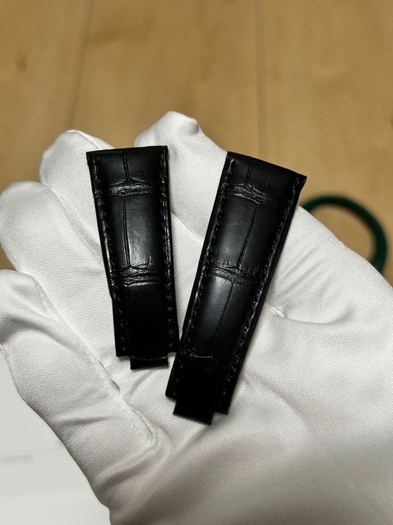 ♡リボン♡　ロレックス デイトナ純正革ベルト 116518/9/5LN