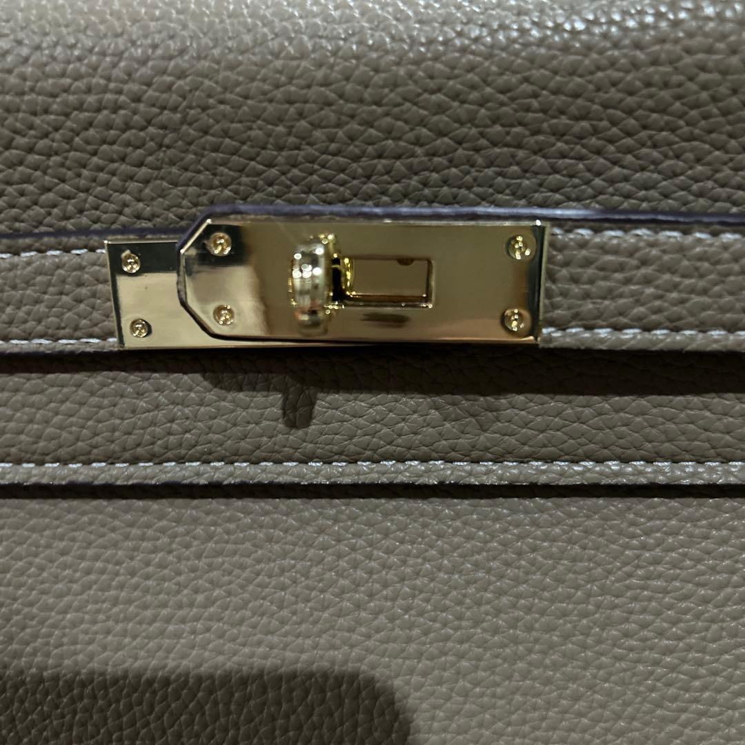 エトゥープ　バッグ