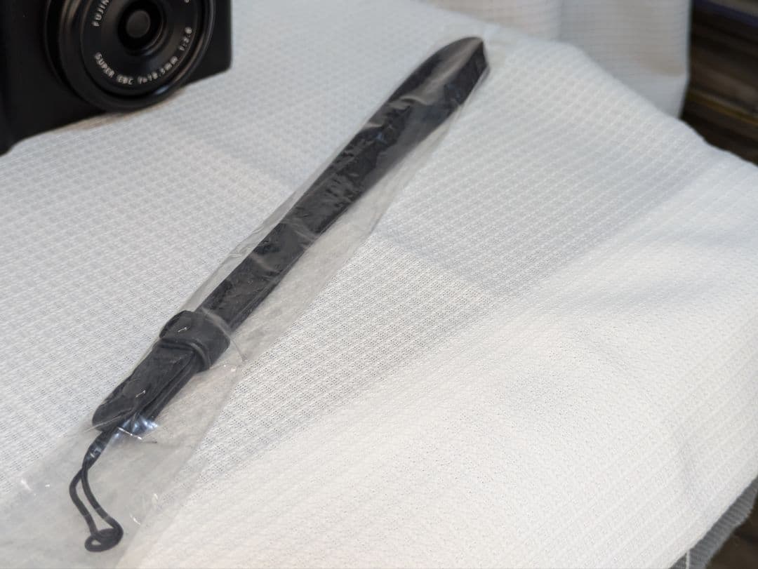 FUJIFILM XF10 未使用純正ストラップ付き