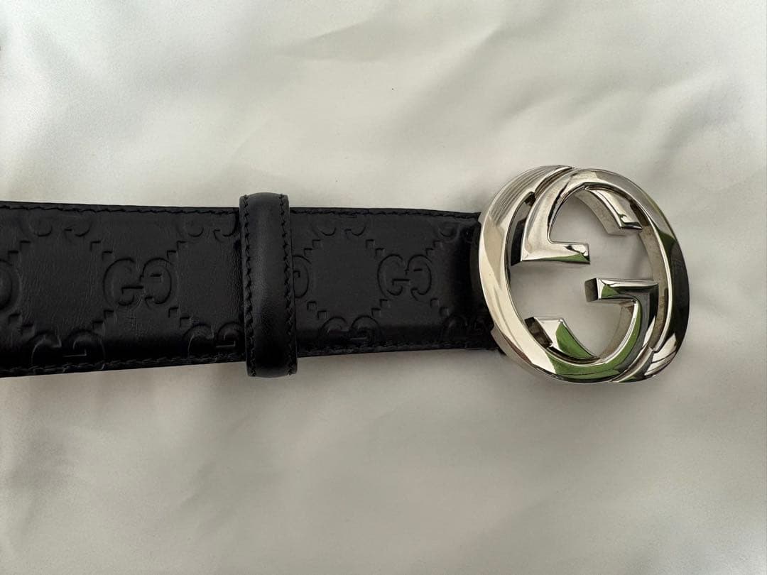 GUCCI GGロゴバックル 黒レザーベルト