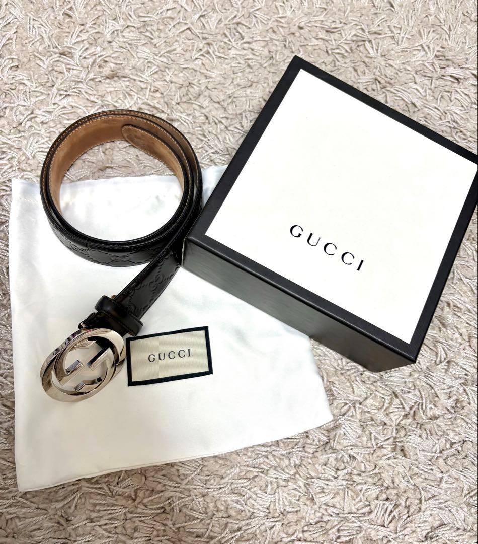 GUCCI GGロゴバックル 黒レザーベルト