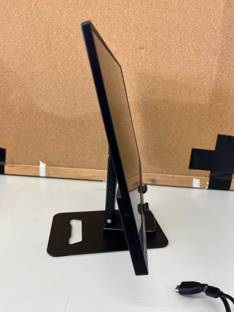 Ingnok モバイルモニター　15.6インチ