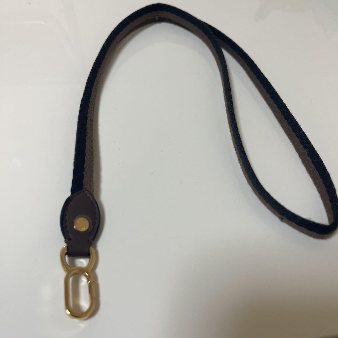 FENDIストラップ