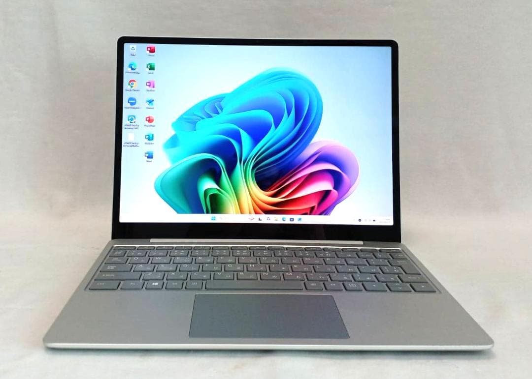 美品 2020年製 12型 タッチパネル Surface Laptop Go