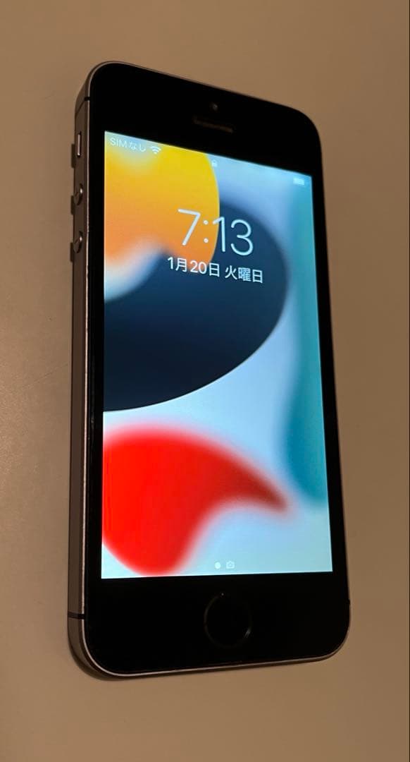 美品 iPhone SE バッテリー86% 64GB SIMフリー