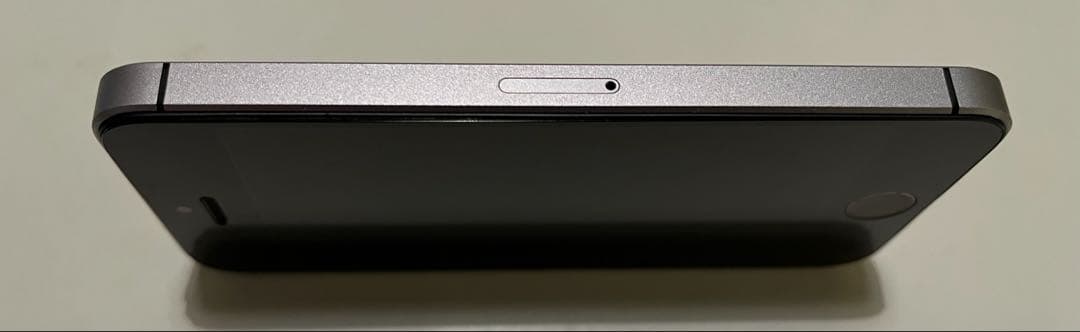 美品 iPhone SE バッテリー86% 64GB SIMフリー