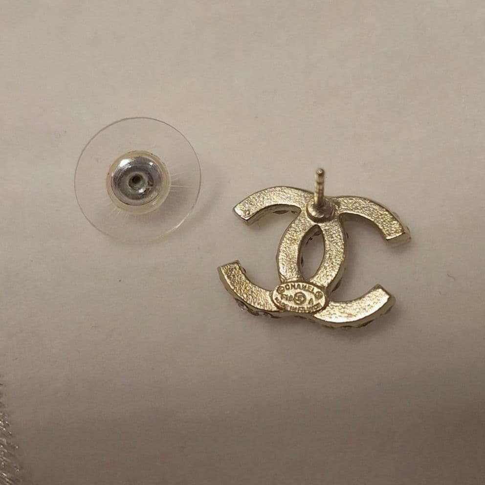 シャネル　CCロゴピアス　片耳用