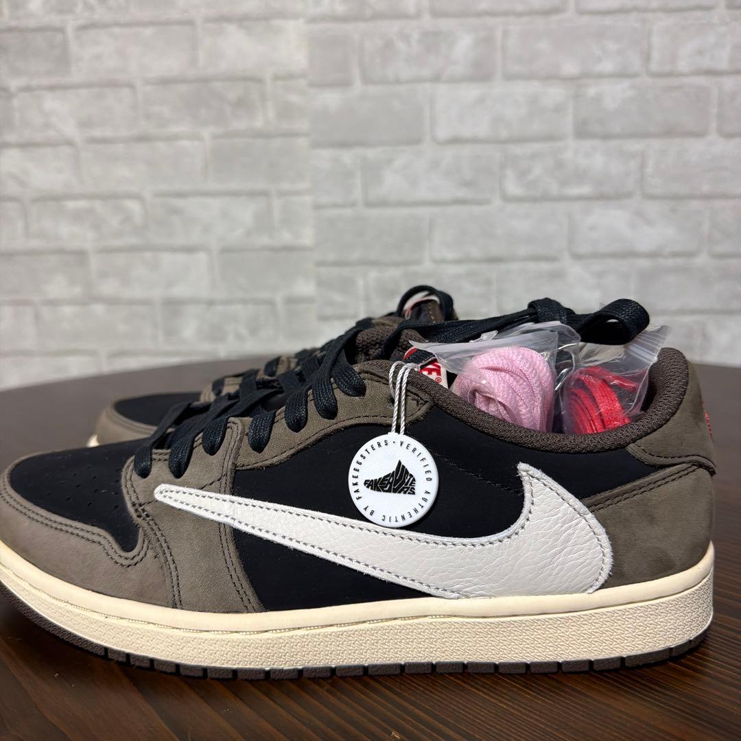 トラヴィススコット×ナイキ エアジョーダン1 ロー ブラック/ダークモカ27cm