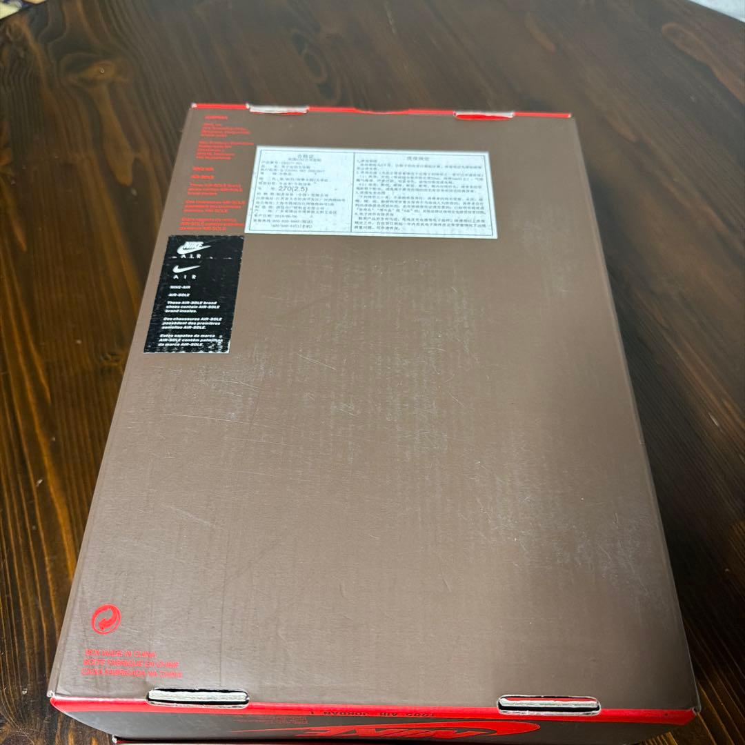 トラヴィススコット×ナイキ エアジョーダン1 ロー ブラック/ダークモカ27cm