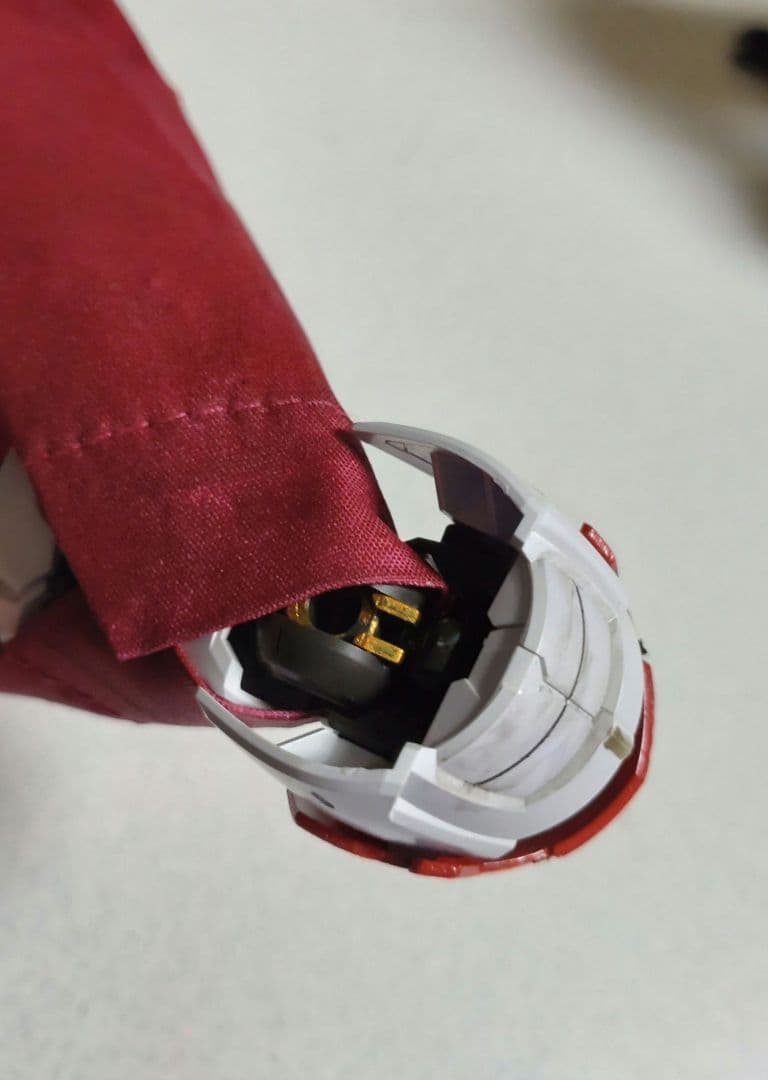 MGガンダムバルバトスルプス改完成品(塗装済)決闘マント装備