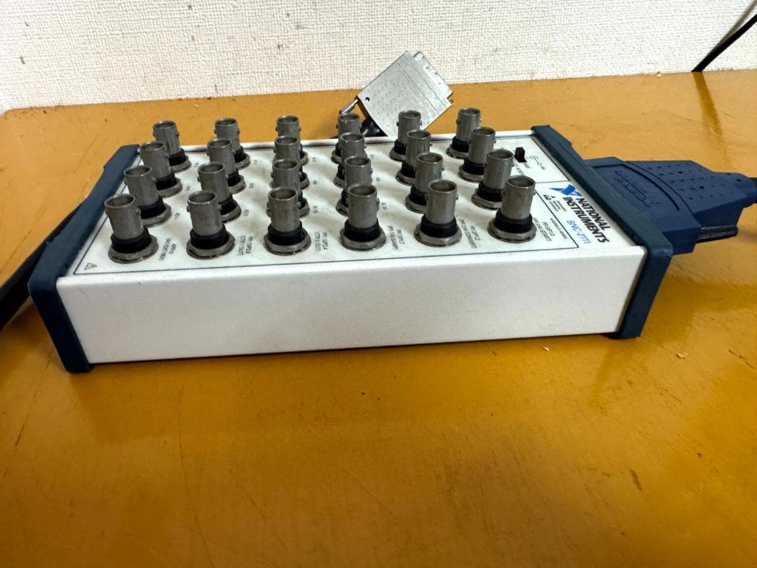 National Instruments 端子台 BNC-2111