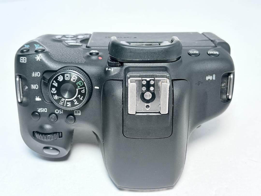 極上品 キヤノン EOS Kiss X8i ボディ